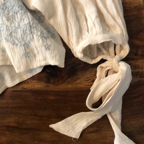 American Eagle Bohemian Embroidered Top S - Picture 3 of 7